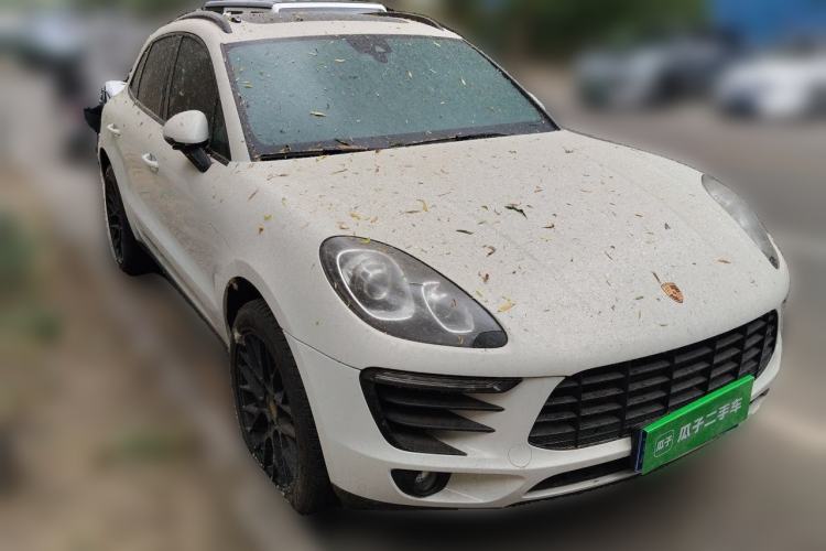 Used Porsche Macan 2017 Macan 2.0T Front Right 45 Deg