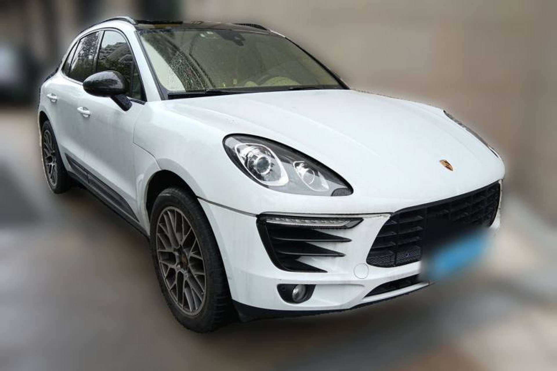 Used Porsche Macan 2017 Macan 2.0T Front Right 45 Deg