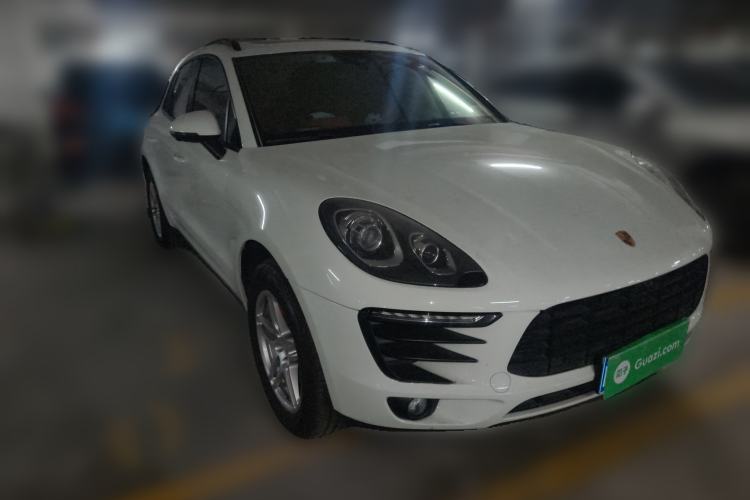 Used Porsche Macan 2017 Macan 2.0T Front Right 45 Deg