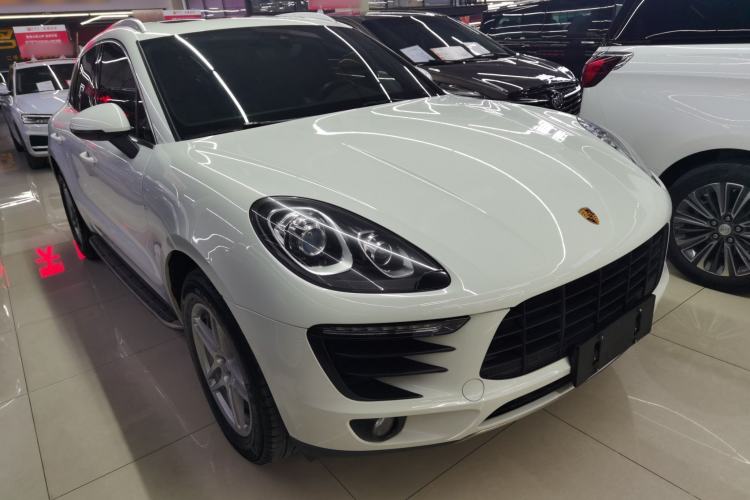 Used Porsche Macan 2017 Macan S 3.0T Front Right 45 Deg