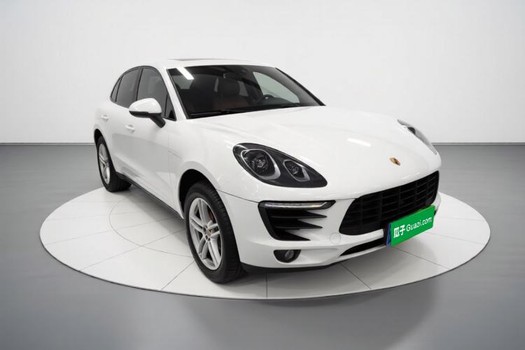 Used Porsche Macan 2017 Macan S 3.0T Front Right 45 Deg