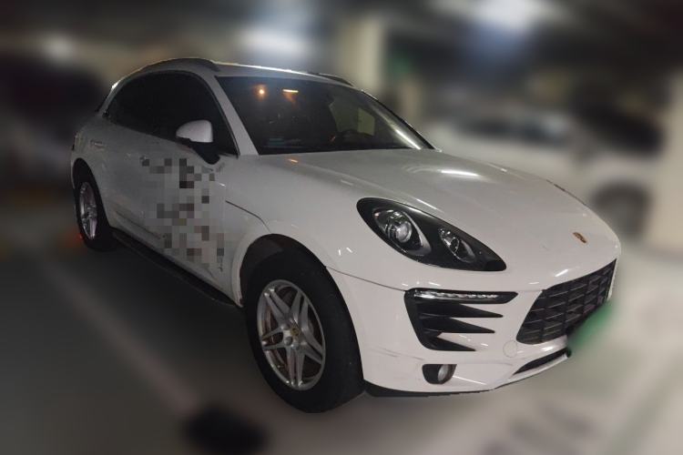 Used Porsche Macan 2017 Macan 2.0T Front Right 45 Deg