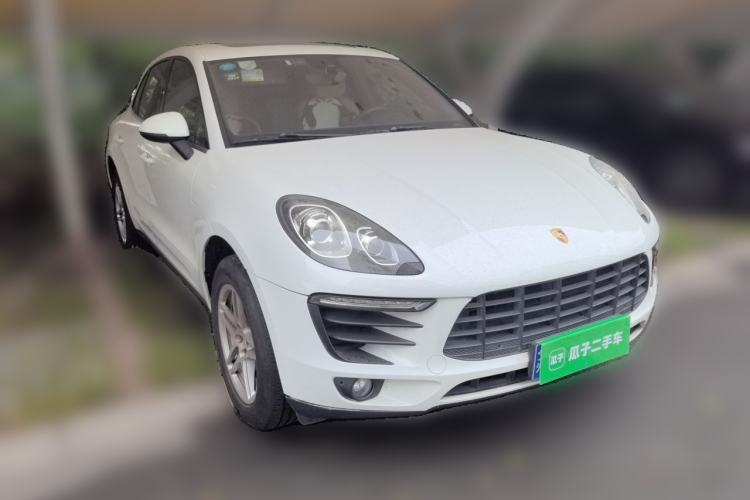 Used Porsche Macan 2017 Macan 2.0T Front Right 45 Deg