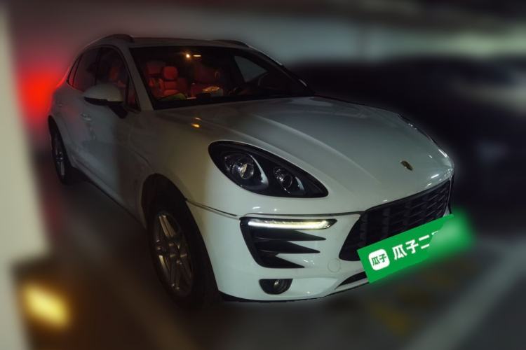 Used Porsche Macan 2017 Macan 2.0T Front Right 45 Deg