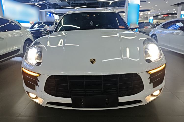 Used Porsche Macan 2017 Macan 2.0T Front