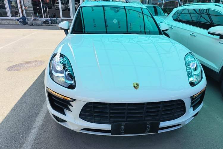 Used Porsche Macan 2017 Macan 2.0T Front