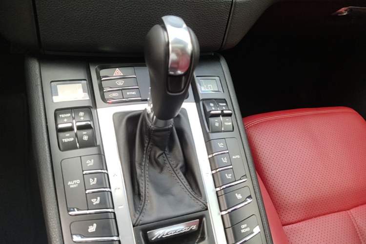 Used Porsche Macan 2017 Macan 2.0T Gear Lever