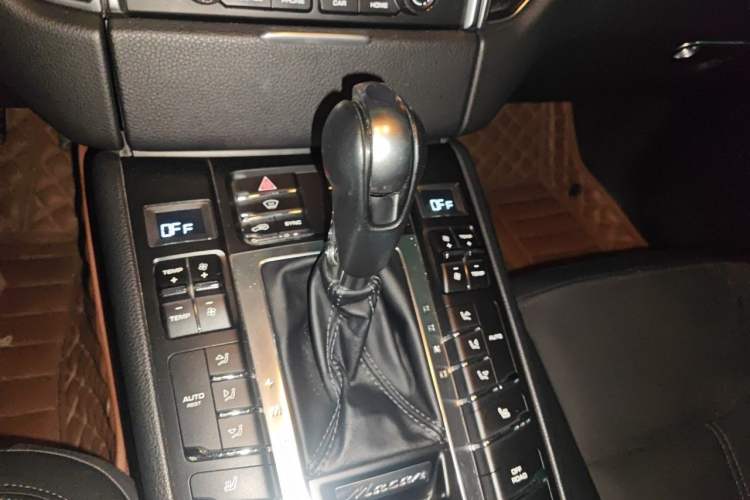 Used Porsche Macan 2017 Macan S 3.0T Gear Lever