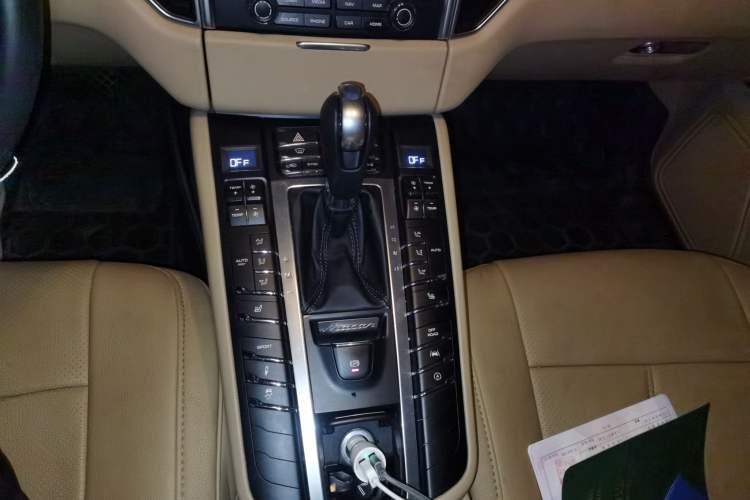 Used Porsche Macan 2017 Macan 2.0T Gear Lever
