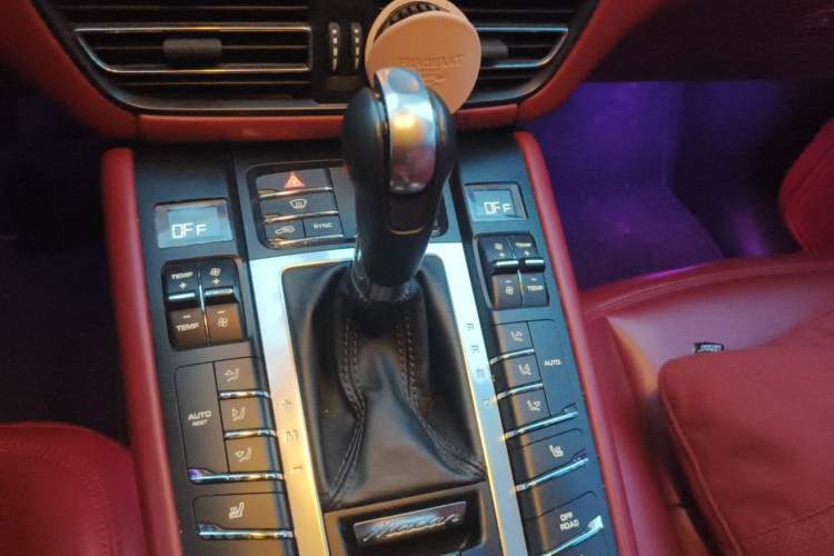 Used Porsche Macan 2017 Macan S 3.0T Gear Lever