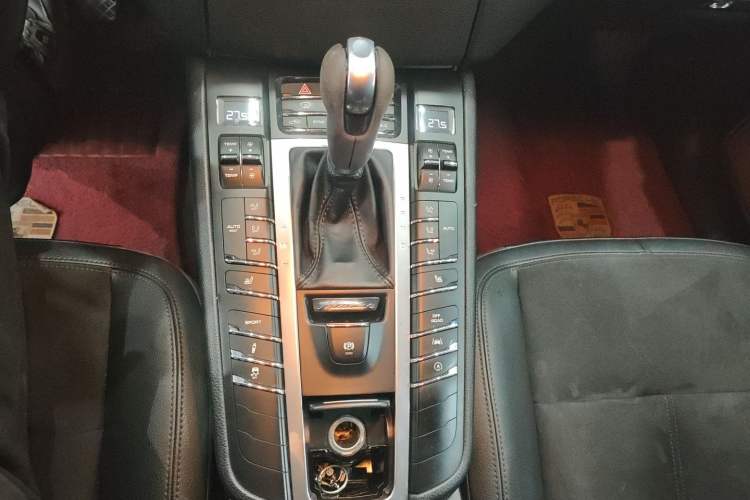 Used Porsche Macan 2017 Macan 2.0T Gear Lever