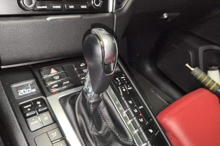 Used Porsche Macan 2017 Macan 2.0T Gear Lever