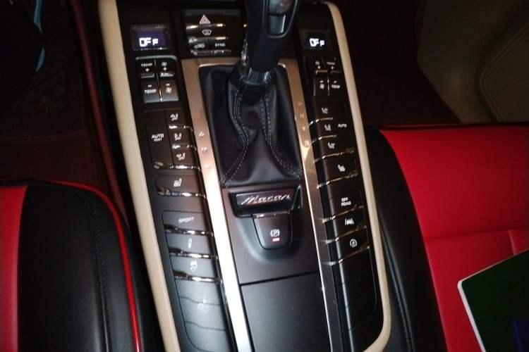 Used Porsche Macan 2017 Macan 2.0T Gear Lever
