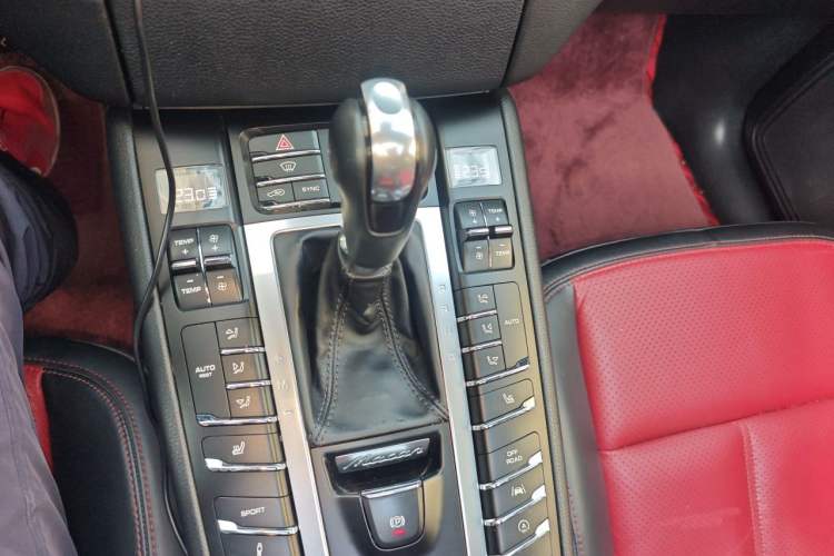 Used Porsche Macan 2017 Macan 2.0T Gear Lever