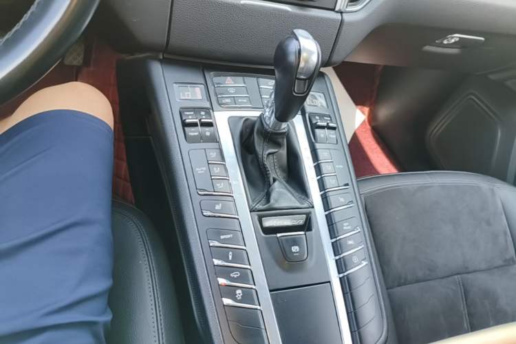 Used Porsche Macan 2017 Macan S 3.0T Gear Lever