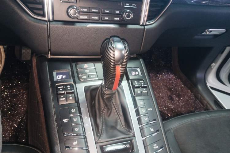 Used Porsche Macan 2017 Macan 2.0T Gear Lever