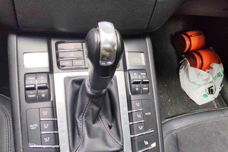Used Porsche Macan 2017 Macan 2.0T Gear Lever