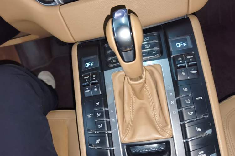 Used Porsche Macan 2017 Macan S 3.0T Gear Lever