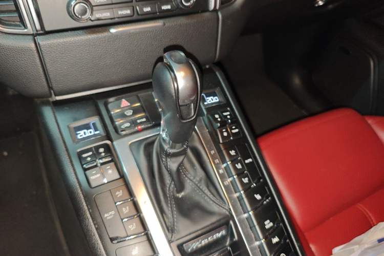 Used Porsche Macan 2017 Macan 2.0T Gear Lever