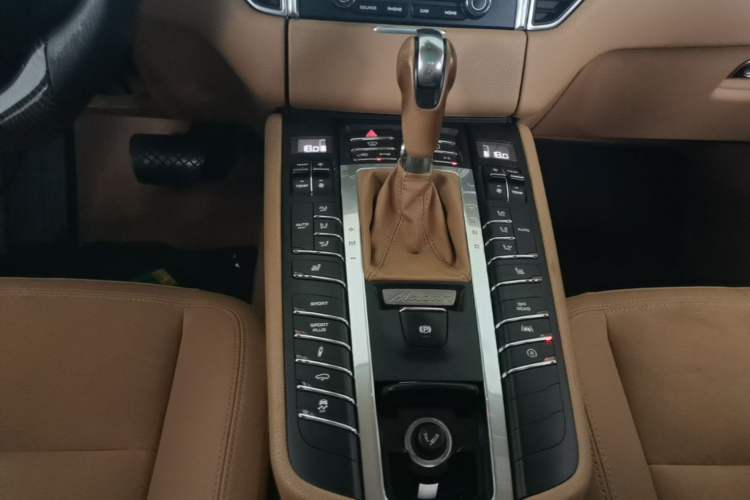 Used Porsche Macan 2017 Macan 2.0T Gear Lever