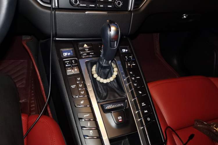 Used Porsche Macan 2017 Macan 2.0T Gear Lever