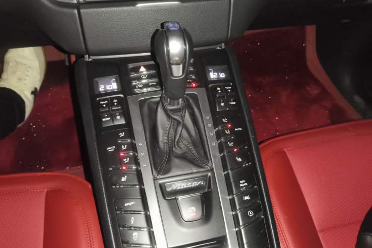 Used Porsche Macan 2017 Macan 2.0T Gear Lever