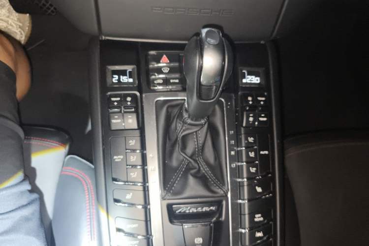 Used Porsche Macan 2017 Macan GTS 3.0T Gear Lever