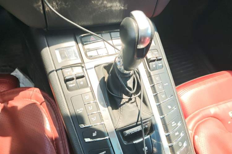 Used Porsche Macan 2017 Macan 2.0T Gear Lever