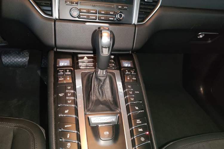Used Porsche Macan 2017 Macan 2.0T Gear Lever
