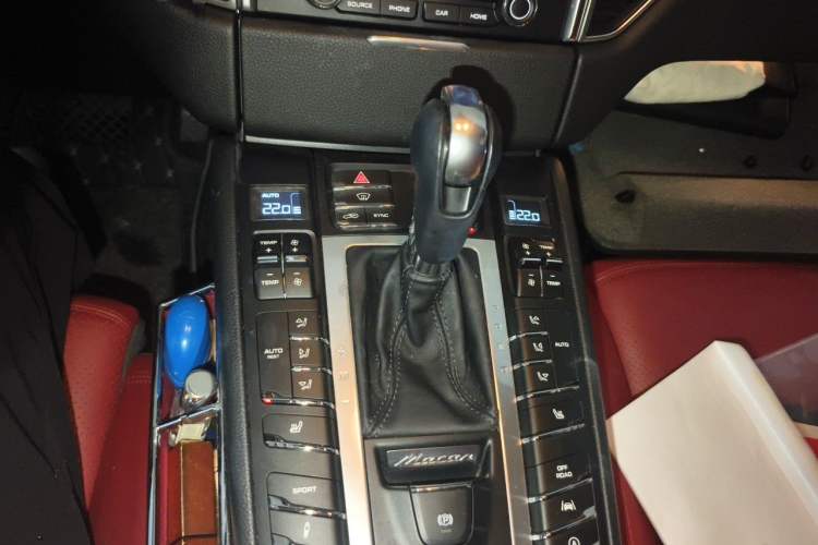 Used Porsche Macan 2017 Macan 2.0T Gear Lever