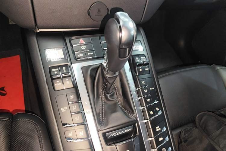Used Porsche Macan 2017 Macan S 3.0T Gear Lever
