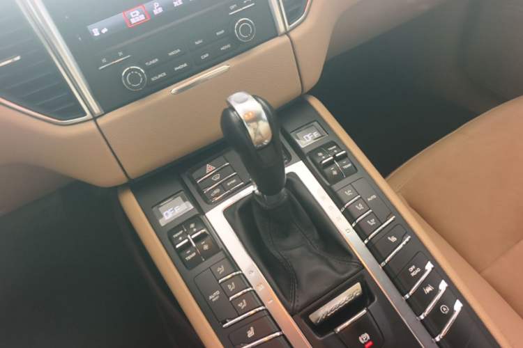 Used Porsche Macan 2017 Macan S 3.0T Gear Lever