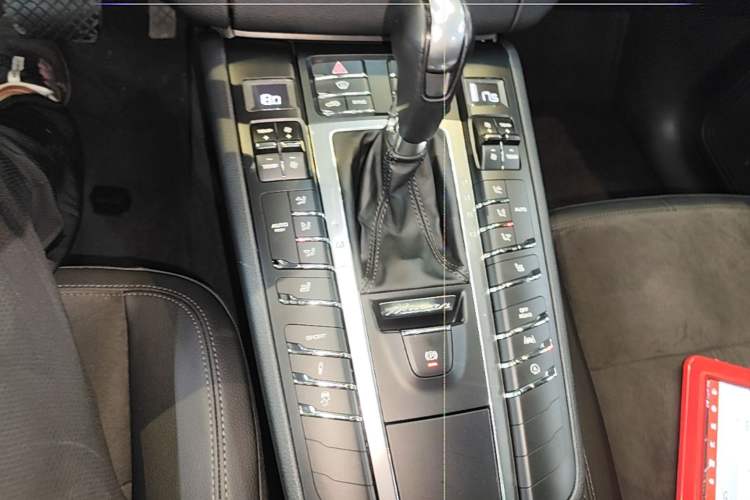 Used Porsche Macan 2017 Macan 2.0T Gear Lever