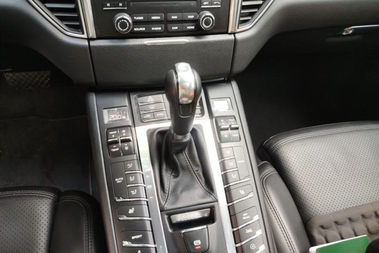Used Porsche Macan 2017 Macan S 3.0T Gear Lever