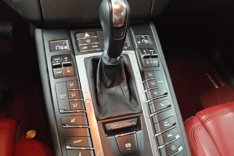 Used Porsche Macan 2017 Macan 2.0T Gear Lever