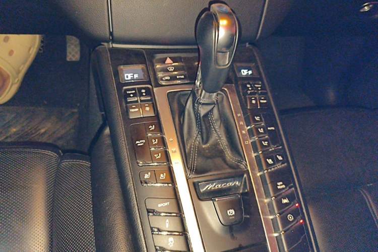 Used Porsche Macan 2017 Macan 2.0T Gear Lever