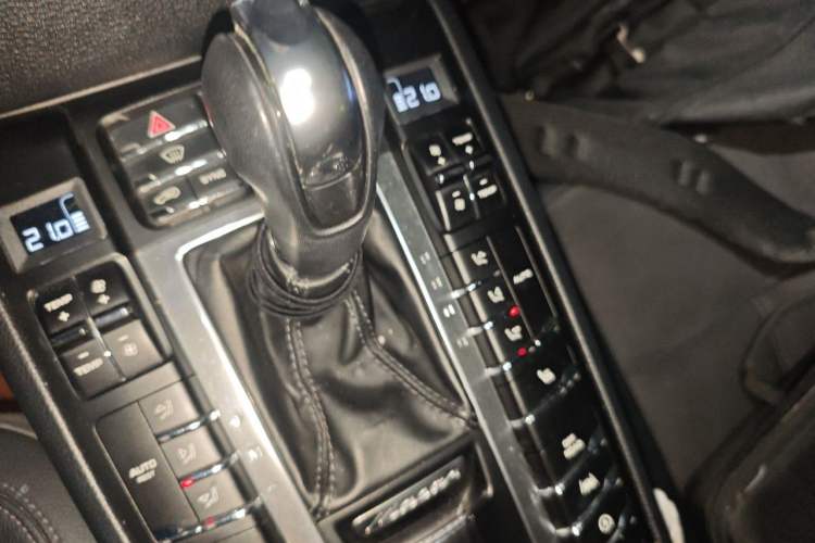 Used Porsche Macan 2017 Macan 2.0T Gear Lever