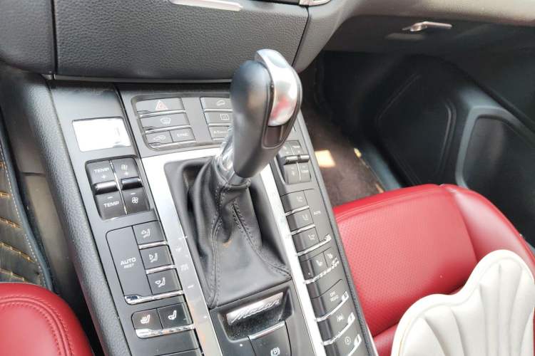 Used Porsche Macan 2017 Macan 2.0T Gear Lever