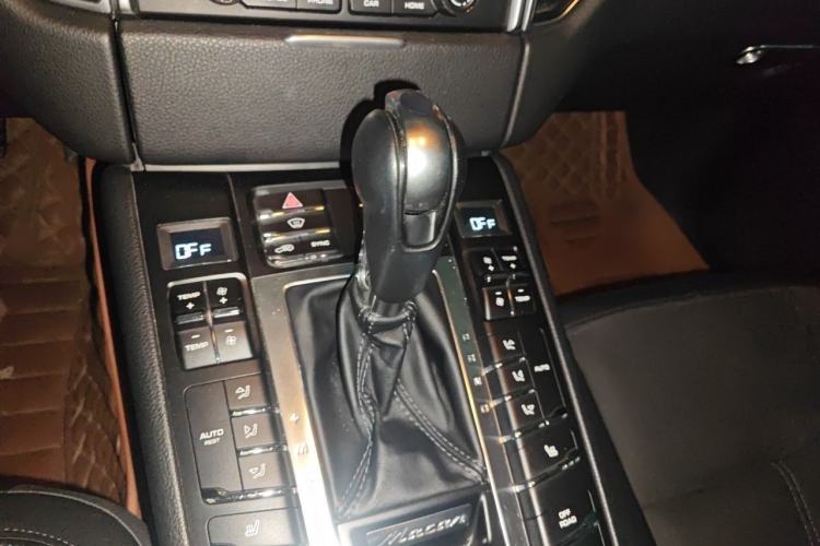 Used Porsche Macan 2017 Macan S 3.0T Gear Lever