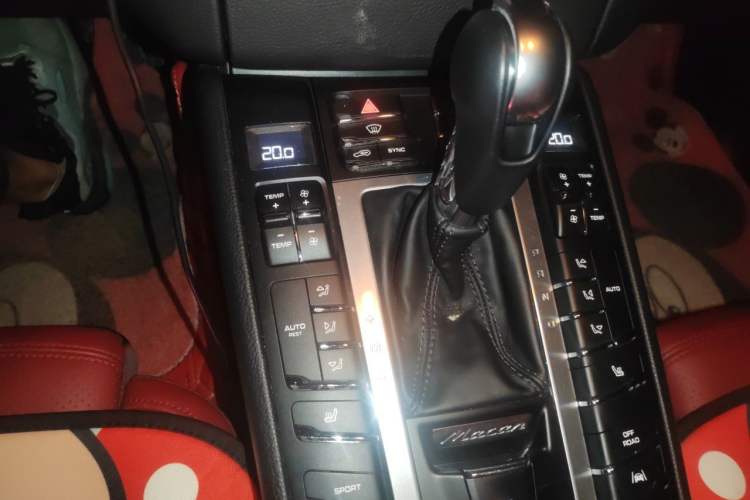 Used Porsche Macan 2017 Macan 2.0T Gear Lever