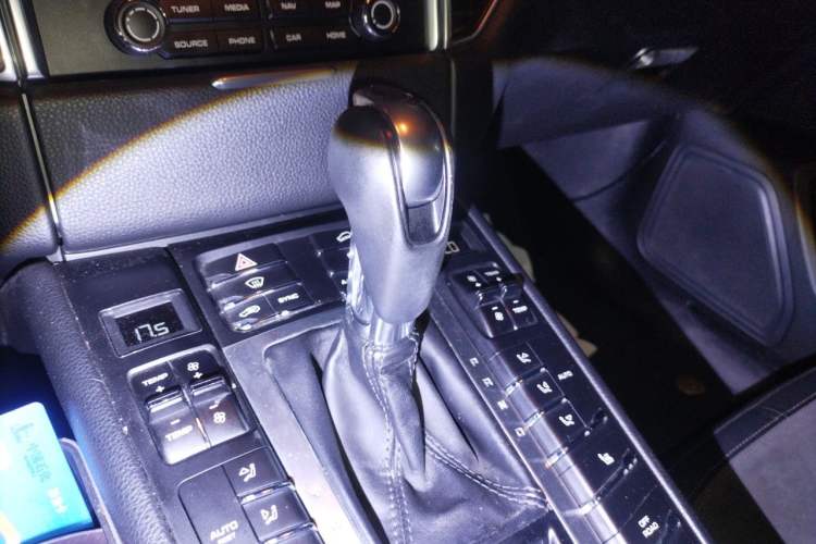 Used Porsche Macan 2017 Macan 2.0T Gear Lever