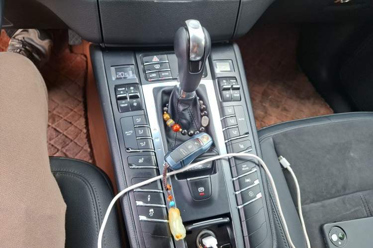 Used Porsche Macan 2017 Macan 2.0T Gear Lever