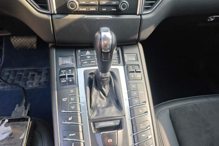 Used Porsche Macan 2017 Macan 2.0T Gear Lever