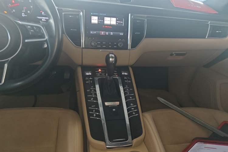 Used Porsche Macan 2017 Macan 2.0T Gear Lever