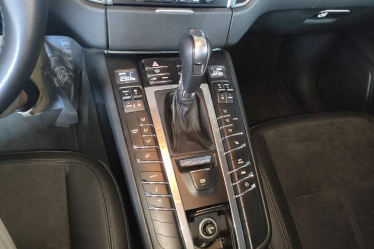 Used Porsche Macan 2017 Macan 2.0T Gear Lever