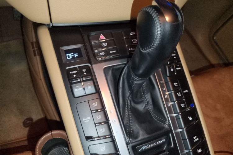 Used Porsche Macan 2017 Macan 2.0T Gear Lever