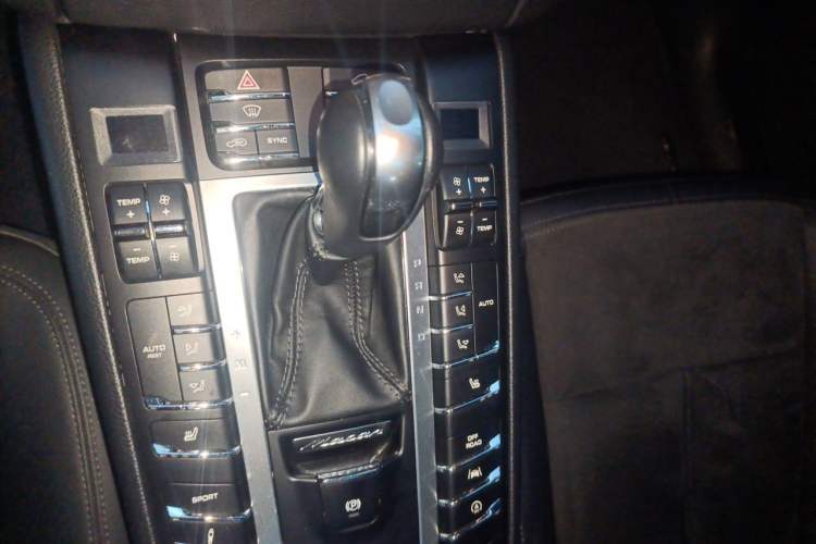 Used Porsche Macan 2017 Macan 2.0T Gear Lever