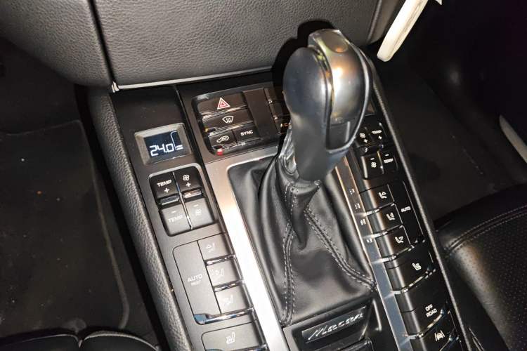 Used Porsche Macan 2017 Macan S 3.0T Gear Lever