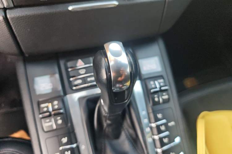 Used Porsche Macan 2017 Macan 2.0T Gear Lever