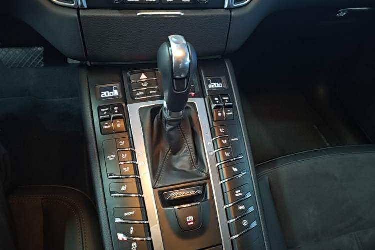 Used Porsche Macan 2017 Macan 2.0T Gear Lever